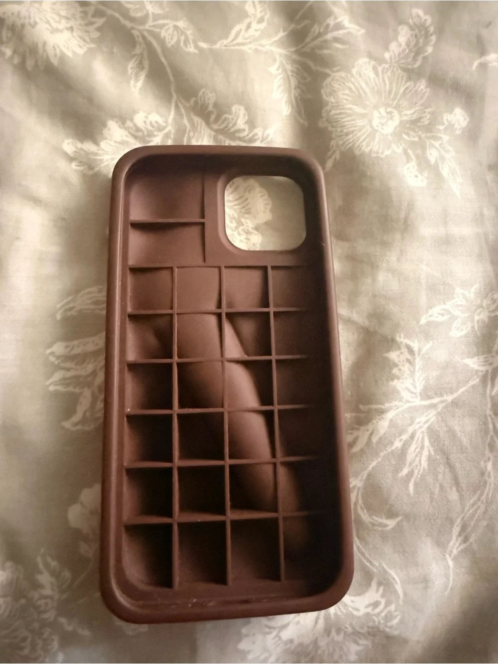 RHODE Brown Silicone iPhone Case with Built-In Grip Channel IPHONE 15